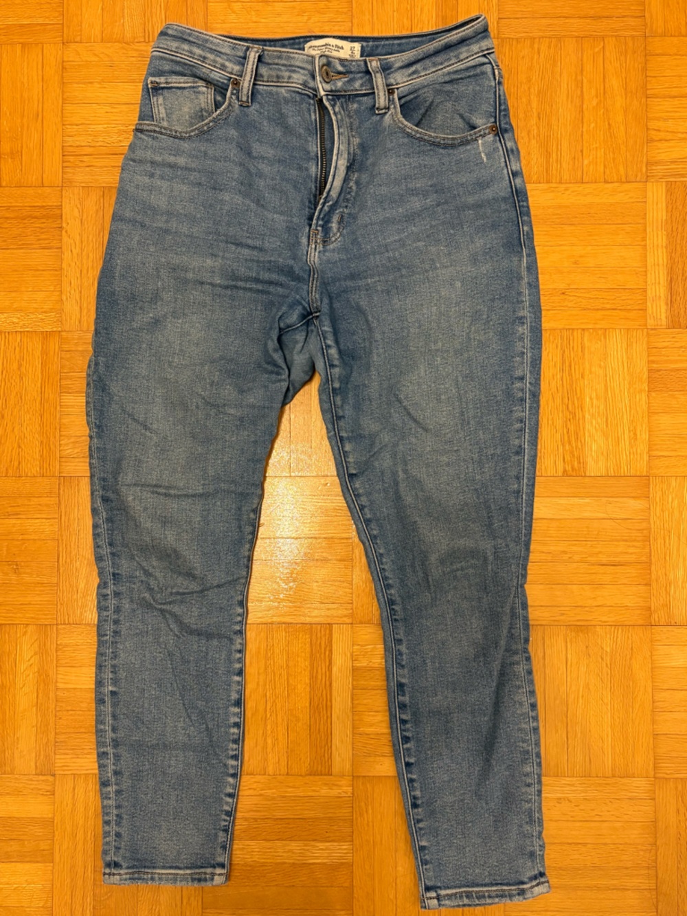 Abercrombie & Fitch The Super Skinny Ankle High Rise Jean